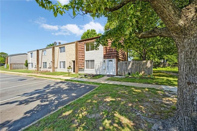 1208 Green Cedar LN, Virginia Beach, VA 23453
