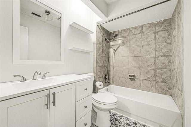 15406 Swan Creek Drive, Houston, TX 77095