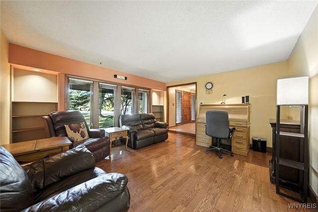 6141 Ward Road, Boston, NY 14127