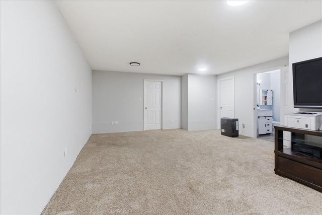 5320 Marius Drive, Cedar Falls, IA 50613