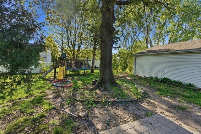 5320 Marius Drive, Cedar Falls, IA 50613