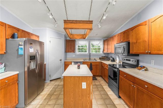 3868 Running Cedar Lane, Hamptonville, NC 27020