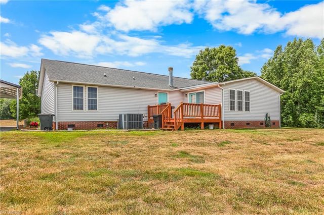 3868 Running Cedar Lane, Hamptonville, NC 27020