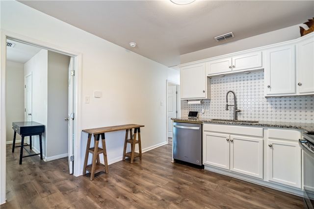 329 E Lakeside and 326 Picture Dr, Corpus Christi, TX 78418