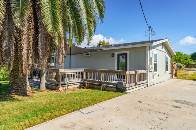 329 E Lakeside and 326 Picture Dr, Corpus Christi, TX 78418