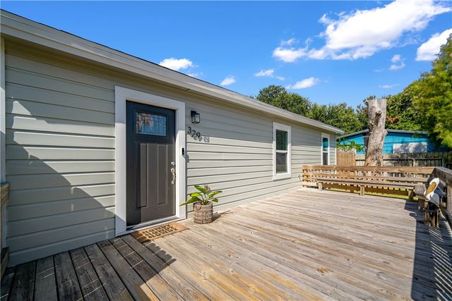 329 E Lakeside and 326 Picture Dr, Corpus Christi, TX 78418