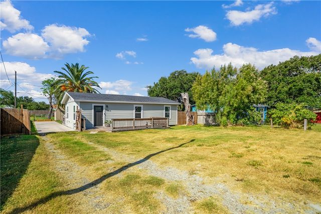 329 E Lakeside and 326 Picture Dr, Corpus Christi, TX 78418