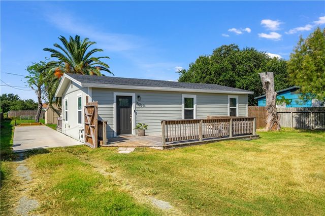329 E Lakeside and 326 Picture Dr, Corpus Christi, TX 78418