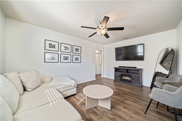 329 E Lakeside and 326 Picture Dr, Corpus Christi, TX 78418