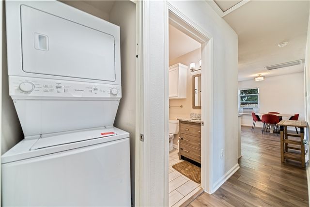329 E Lakeside and 326 Picture Dr, Corpus Christi, TX 78418