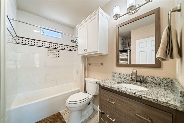 329 E Lakeside and 326 Picture Dr, Corpus Christi, TX 78418