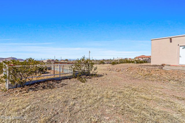 5048 Alamo Mine Trail, Las Cruces, NM 88011