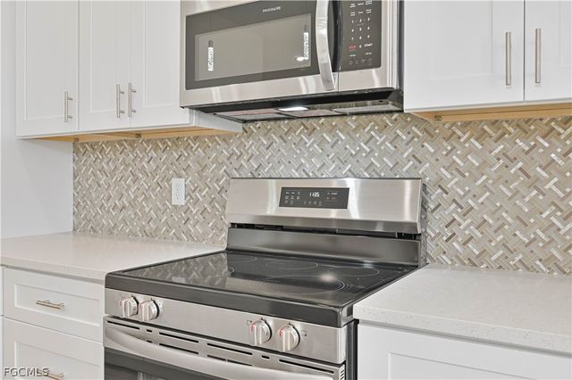 2125 NE 5th PL, Cape Coral, FL 33909