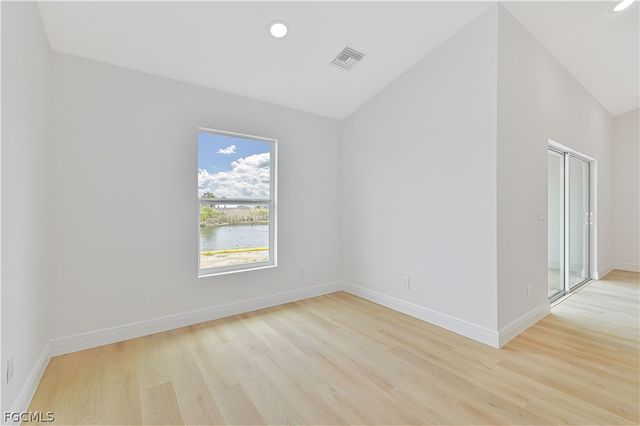 2125 NE 5th PL, Cape Coral, FL 33909