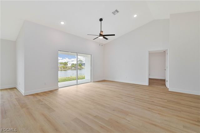 2125 NE 5th PL, Cape Coral, FL 33909