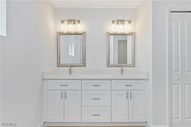 2125 NE 5th PL, Cape Coral, FL 33909