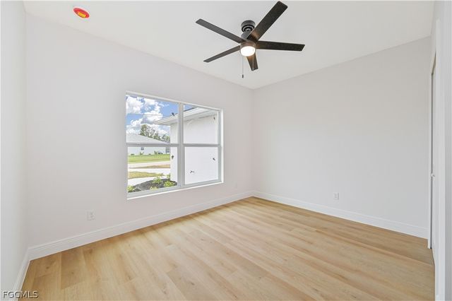 2125 NE 5th PL, Cape Coral, FL 33909