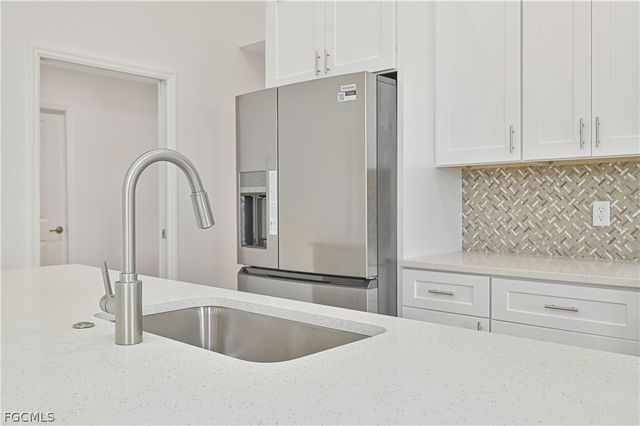 2125 NE 5th PL, Cape Coral, FL 33909