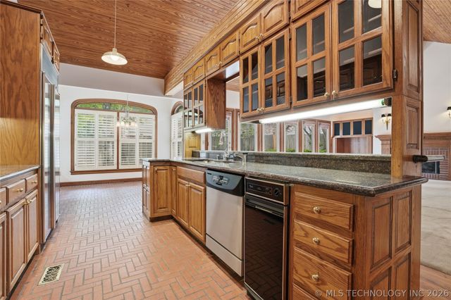 4011 S Yorktown Avenue, Tulsa, OK 74105