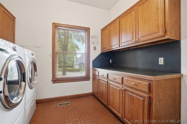 4011 S Yorktown Avenue, Tulsa, OK 74105