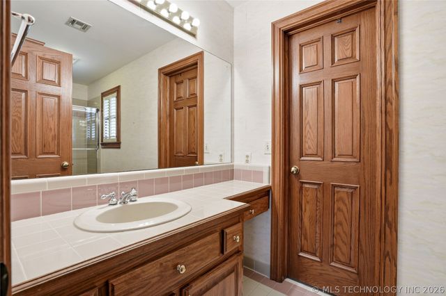 4011 S Yorktown Avenue, Tulsa, OK 74105