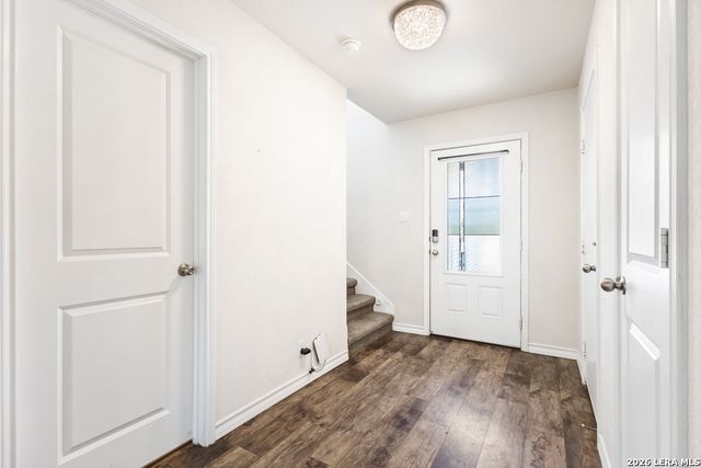 187 Scarlet Macaw, San Antonio, TX 78253