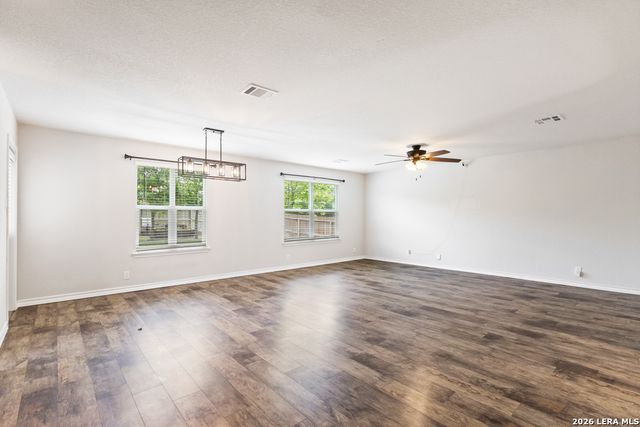 187 Scarlet Macaw, San Antonio, TX 78253