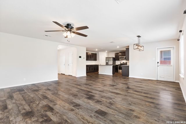 187 Scarlet Macaw, San Antonio, TX 78253