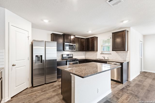 187 Scarlet Macaw, San Antonio, TX 78253