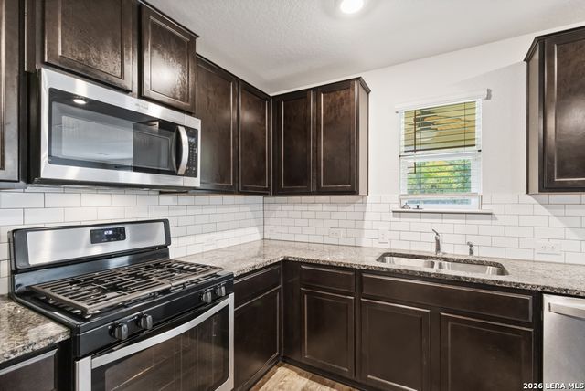 187 Scarlet Macaw, San Antonio, TX 78253