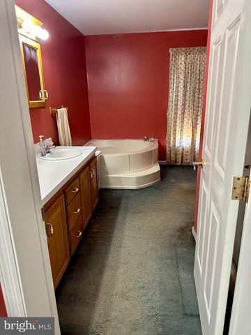 6401 LAUREL GROVE RD, Denton, MD 21629