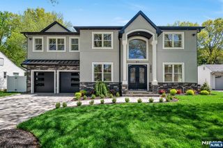 817 Arbor Road, Paramus, NJ 07652
