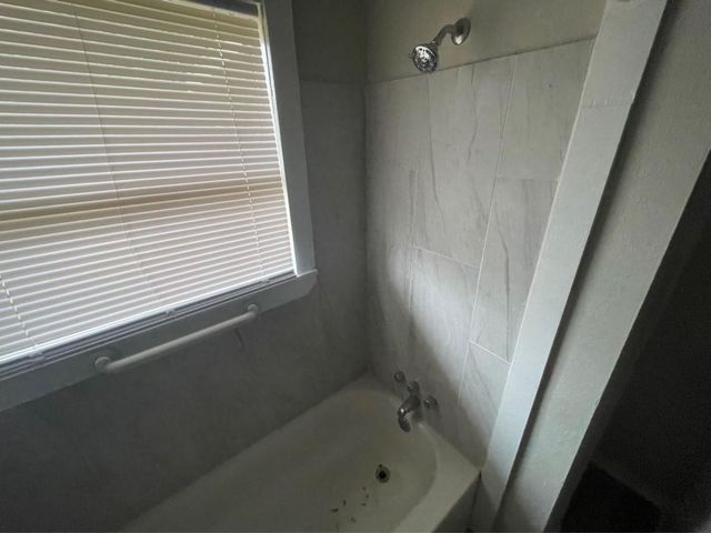 5229 Rue Street, Houston, TX 77033