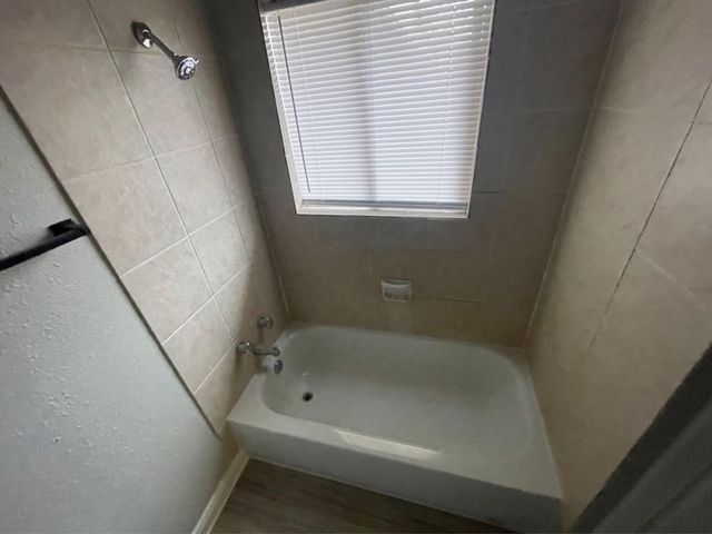 5229 Rue Street, Houston, TX 77033