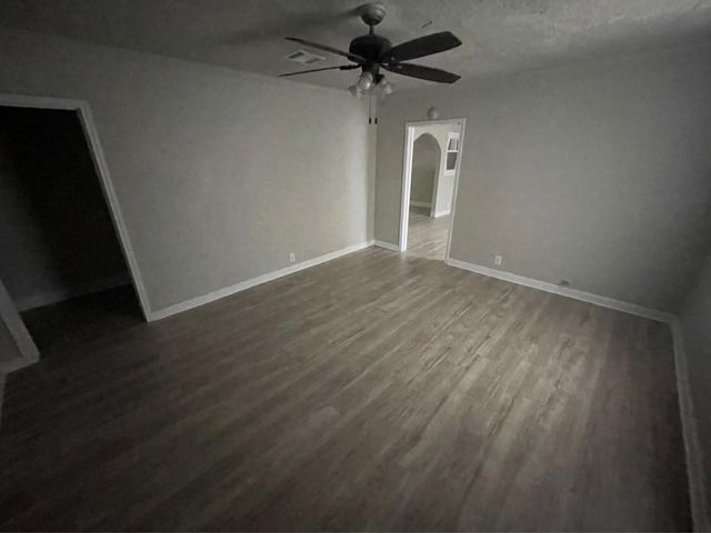 5229 Rue Street, Houston, TX 77033