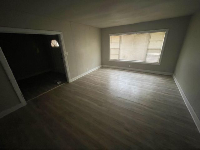 5229 Rue Street, Houston, TX 77033