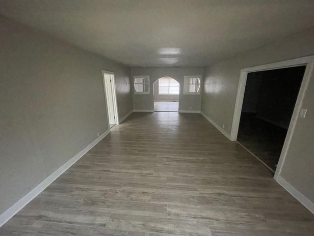 5229 Rue Street, Houston, TX 77033