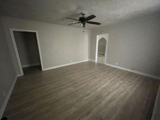 5229 Rue Street, Houston, TX 77033