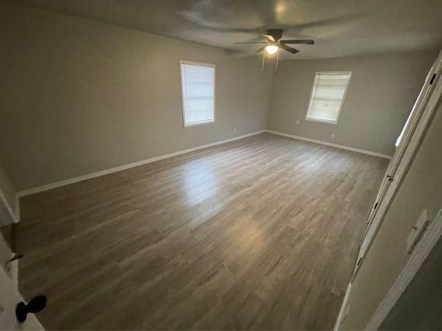 5229 Rue Street, Houston, TX 77033