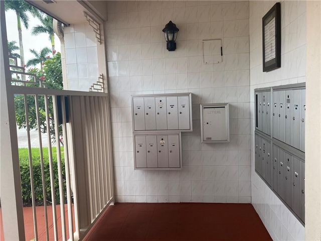 4387 Trevi Ct 305, Lake Worth, FL 33467