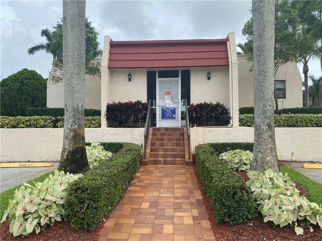 4387 Trevi Ct 305, Lake Worth, FL 33467