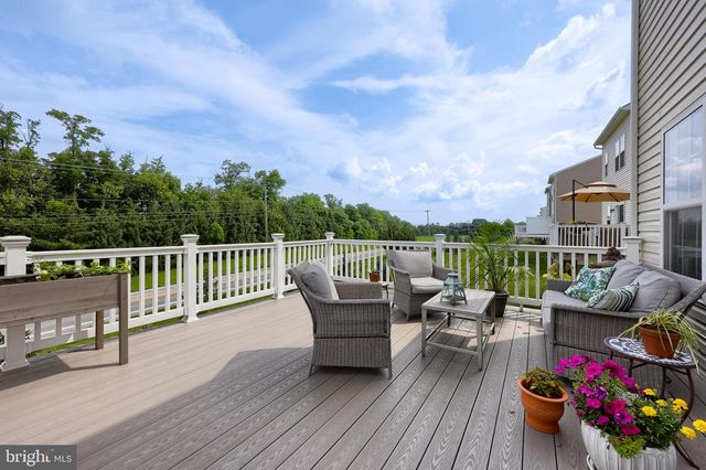 1277 RANNOCH LN, York, PA 17403