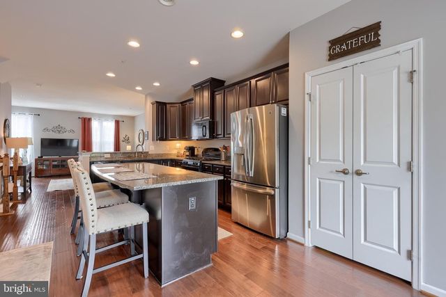 1277 RANNOCH LN, York, PA 17403