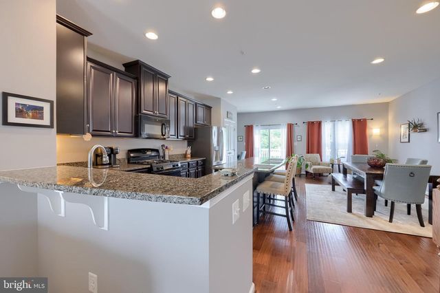 1277 RANNOCH LN, York, PA 17403