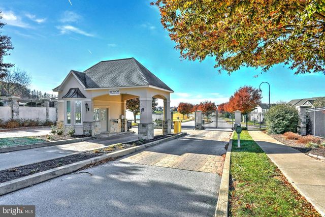1277 RANNOCH LN, York, PA 17403