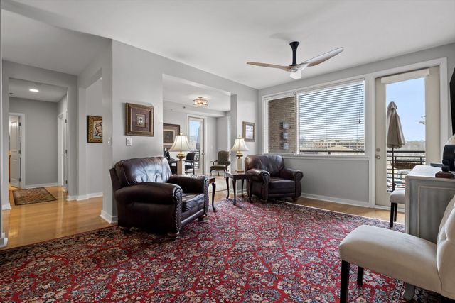 200 Manufacturers Road Apt 203, Chattanooga, TN 37405