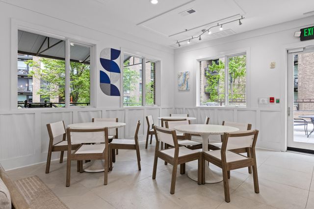 200 Manufacturers Road Apt 203, Chattanooga, TN 37405