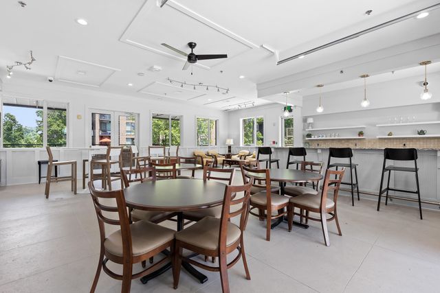 200 Manufacturers Road Apt 203, Chattanooga, TN 37405