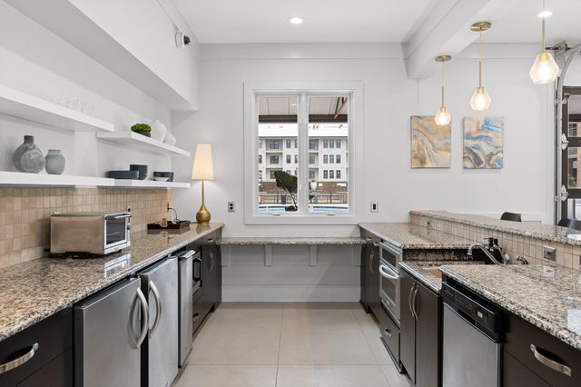 200 Manufacturers Road Apt 203, Chattanooga, TN 37405