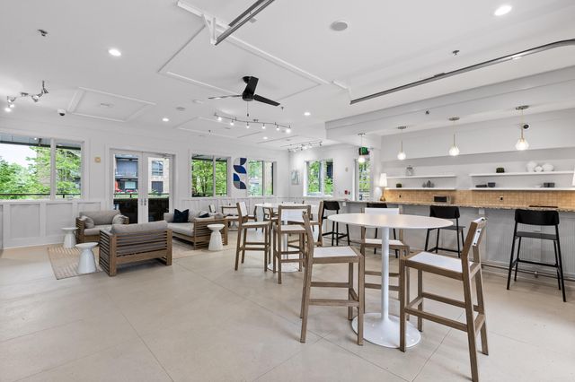 200 Manufacturers Road Apt 203, Chattanooga, TN 37405